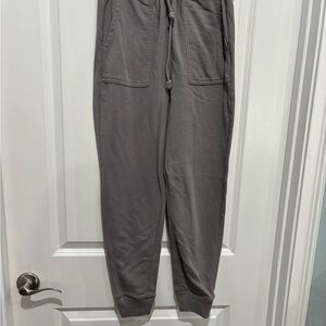Sky and Sparrow Tilly’s Ruffled Waist Gray Sweatpants, Sz S